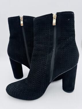 Hot Kiss Black Perforated Ankle Boots Block Heel Women’s Size 10